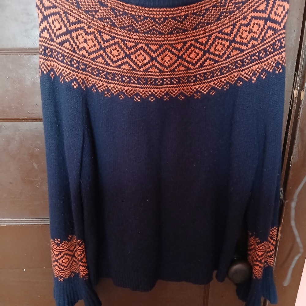 Sweater - Picture 10 of 14